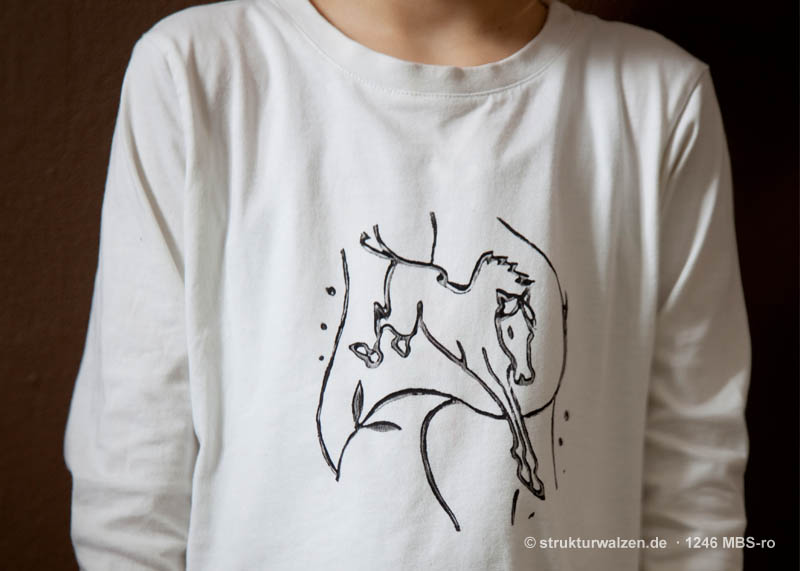 tshirt with horse motif printed